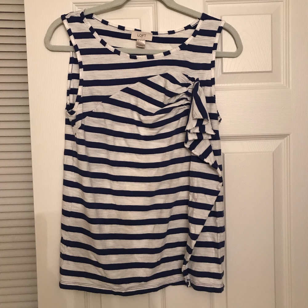 Loft tank with pick ups at sleeve